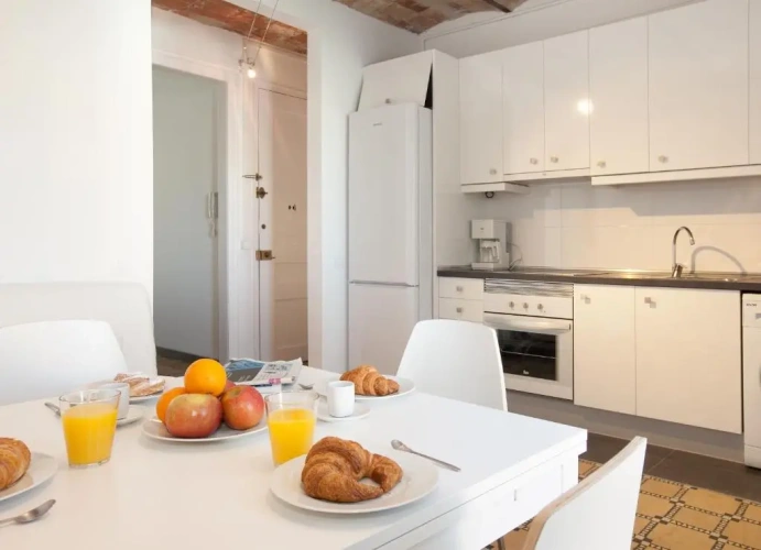 2 Bedrooms Apartment