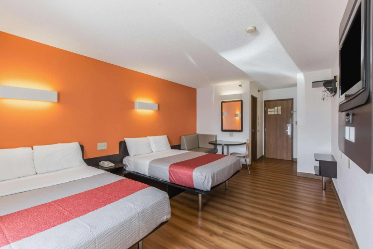 Motel6 Omaha, NE - Central