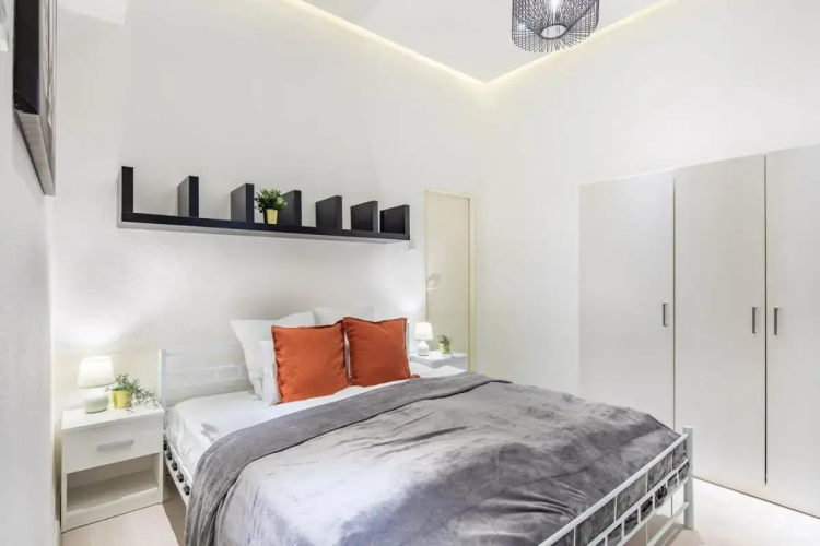 Grand Synagogue Dream Home