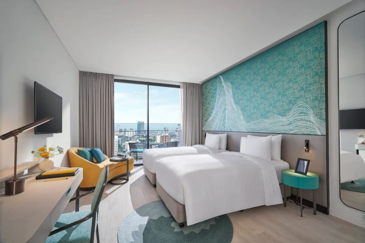 Deluxe Twin room with balcony and with city view