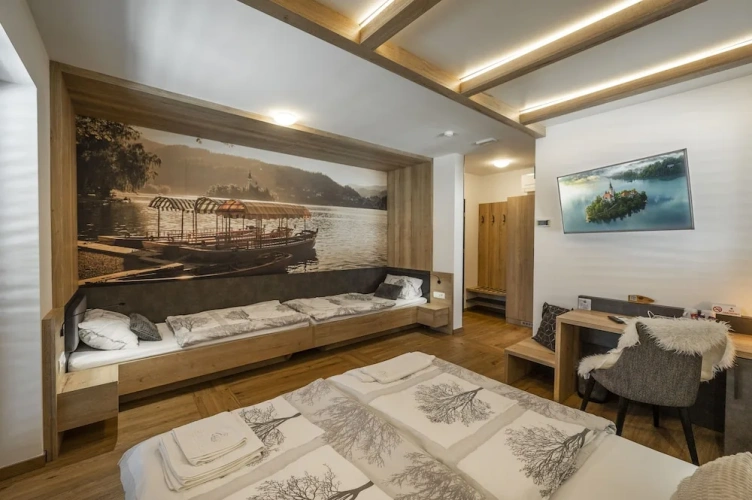 Standard Quadruple Family room with balcony
