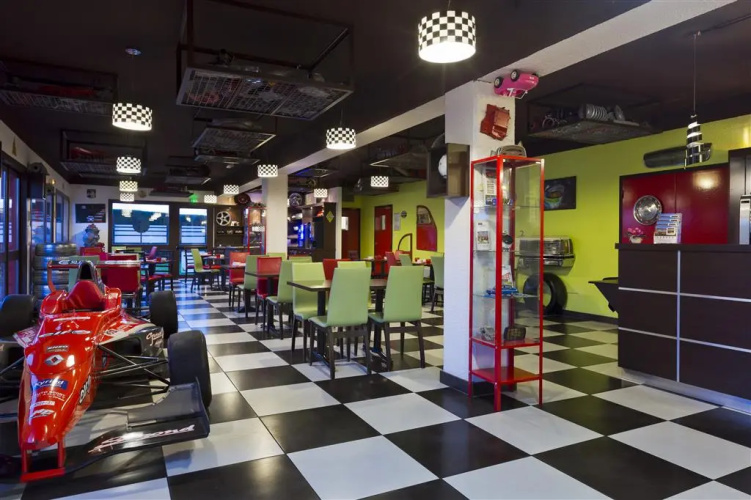 Enzo Hotels Pont-A-Mousson By Kyriad Direct