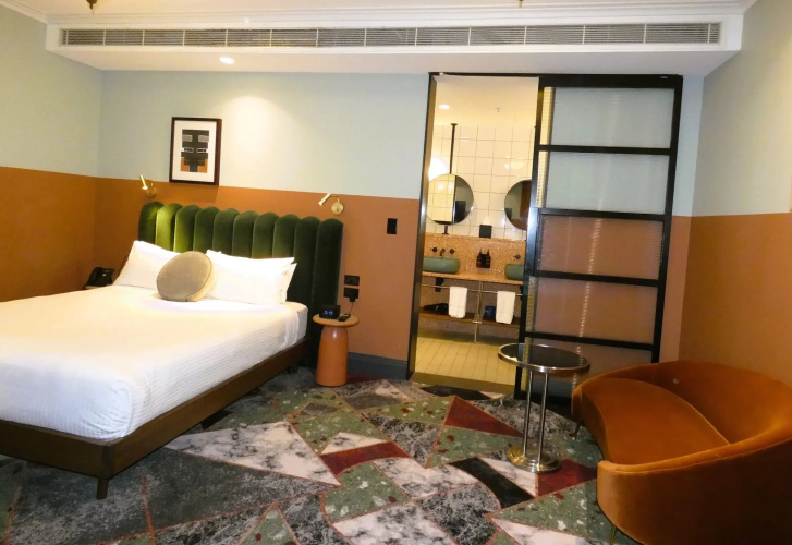 Stay at Hotel Steyne
