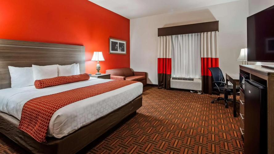 Best Western Plus Memorial Inn & Suites