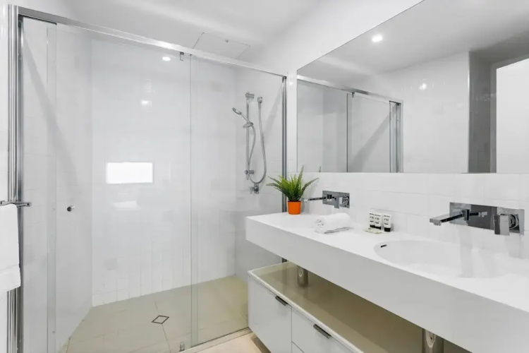 Spacious and Superb 3-bed Apartment
