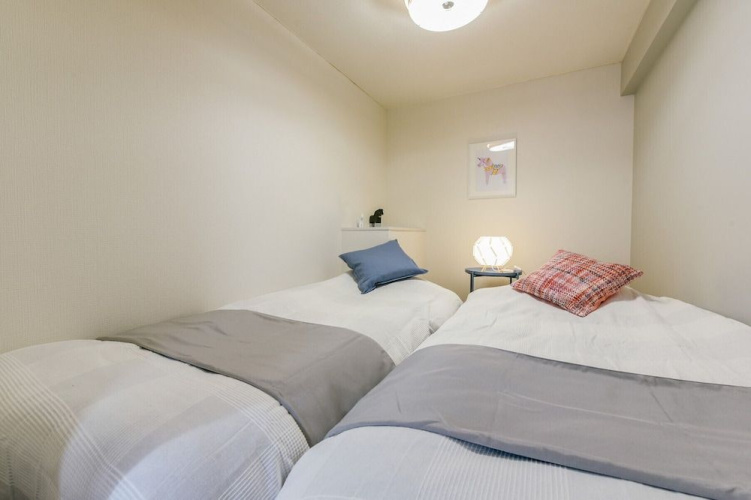 Heights Showa 207