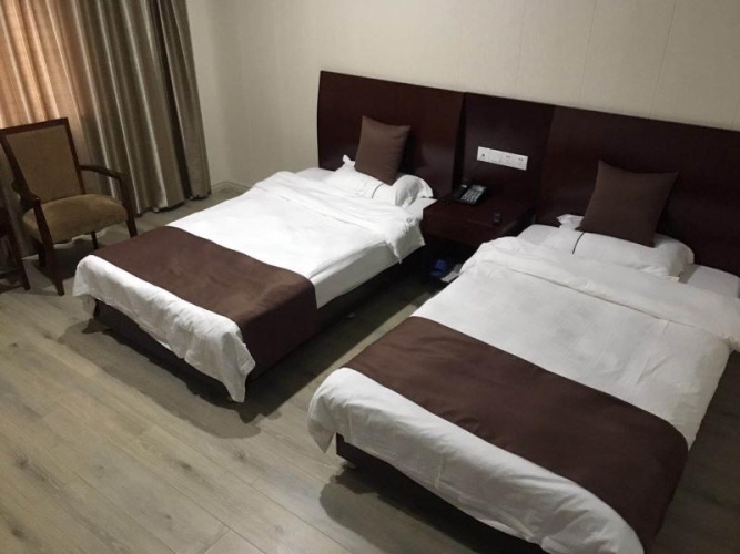 Standard Twin room with view