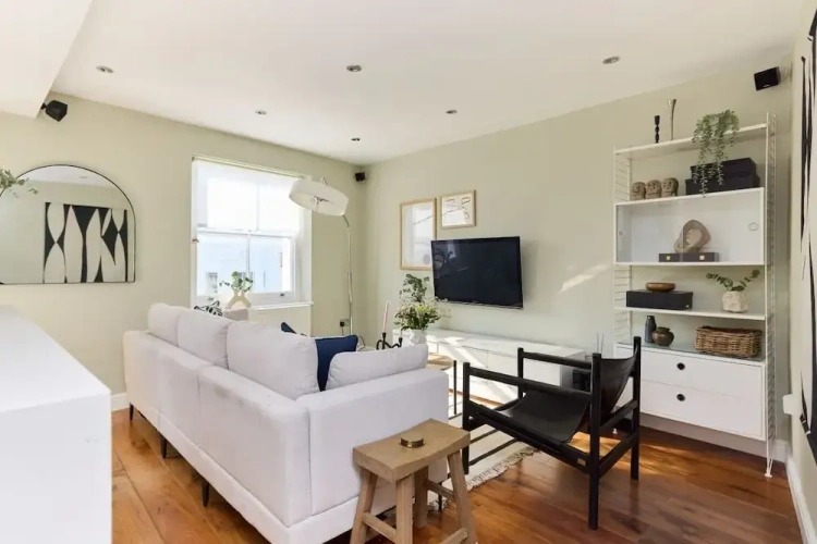 2 Bedrooms Cottage