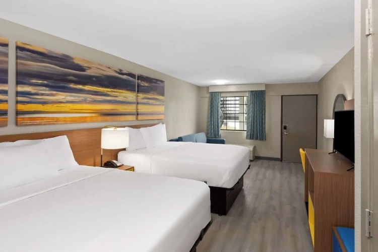 Quadruple Suite