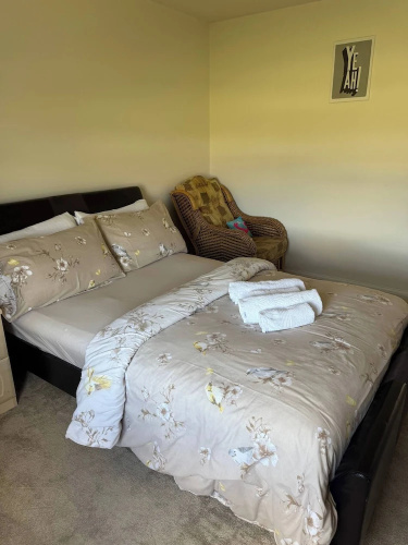 Comfortable 5 - Guest Abode - In Quiet Village