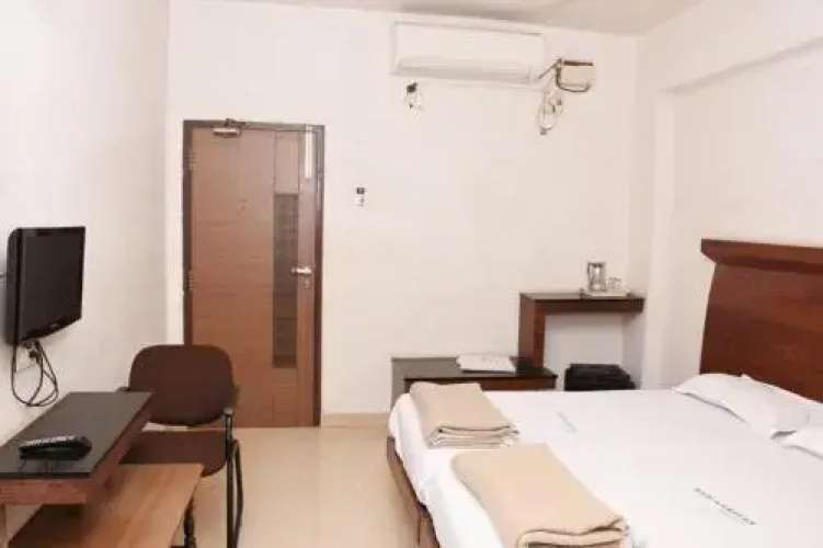 Hotel Ram Aariyas