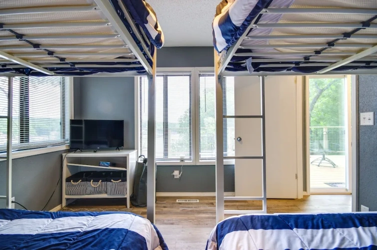 3 Bedrooms Cottage