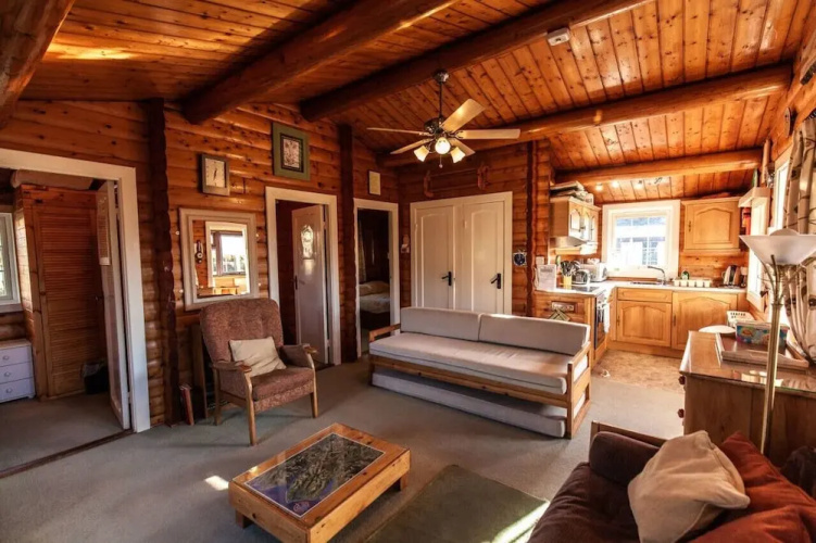 Spacious 3 Bed Log Cabin in Snowdonia
