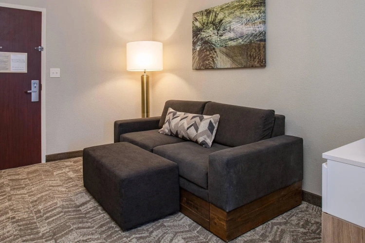 Quadruple Suite