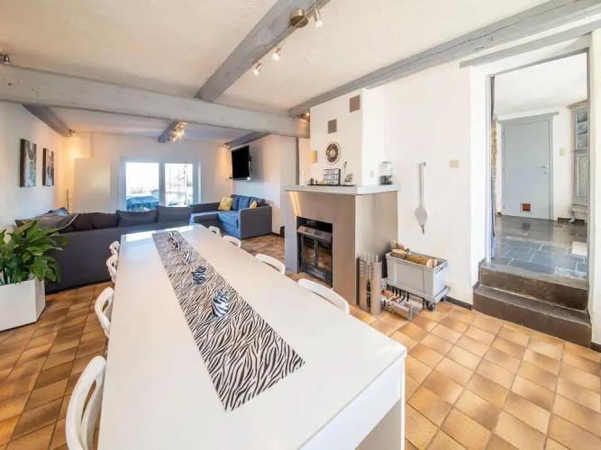 Cozy Holiday Home in La Reid With a Whirlpool