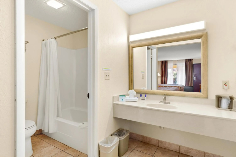 Americas Best Value Inn Ocean Inn
