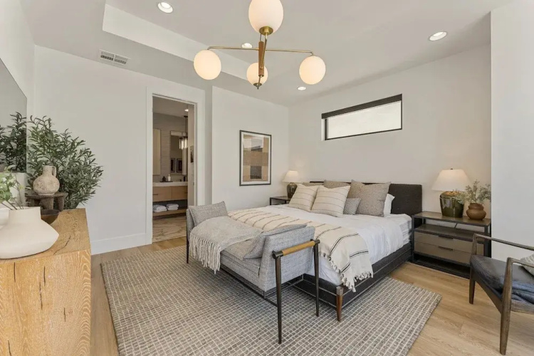Luxury Beachside 7 Bedroom Home