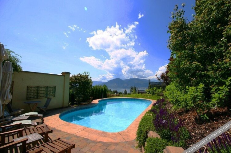 Apple D'Or Over view