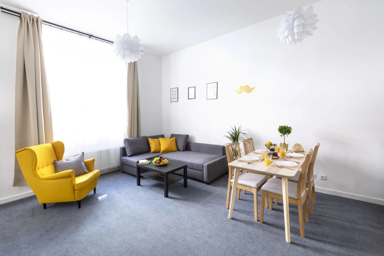 Little Tom Apartments
