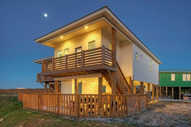 4 Bedrooms Cottage