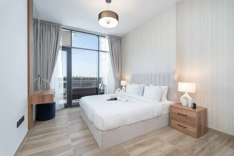 Stay in Studio City at Celia Residence Perfect for 2
