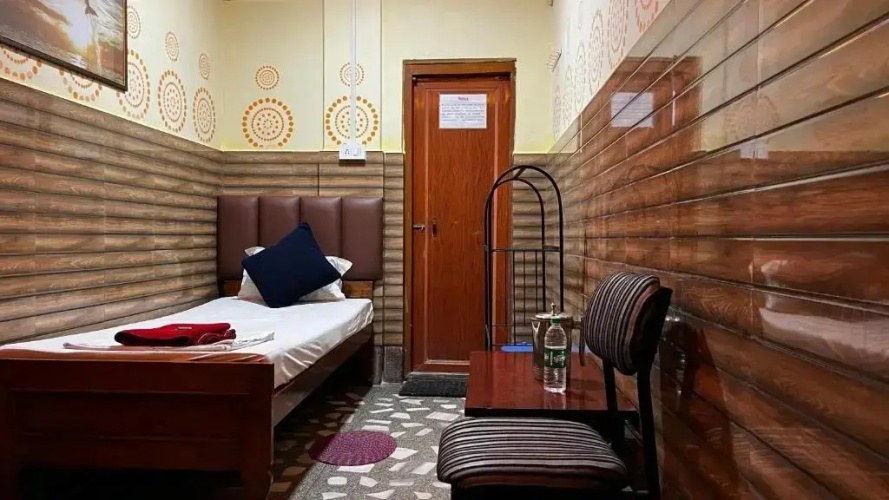 Hotel Raj