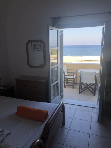 Tarelis Apartments & Studios