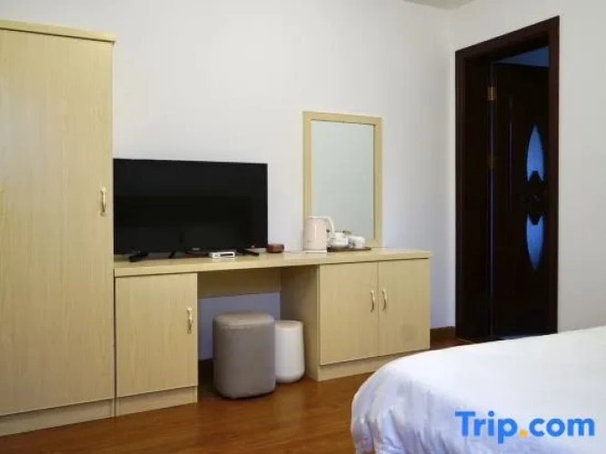 Quadruple Family Suite