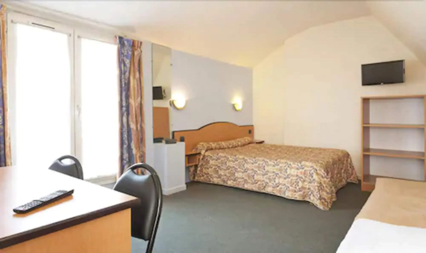 Ferney République Hotel