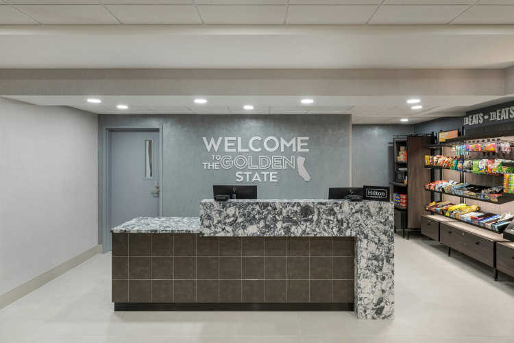 Hampton Inn & Suites Oakland Airport-Alameda photo 12