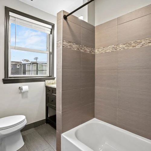 Spacious Sunny Shaw 1BR 1BA Apartment