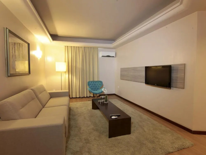 Hotel Serrano