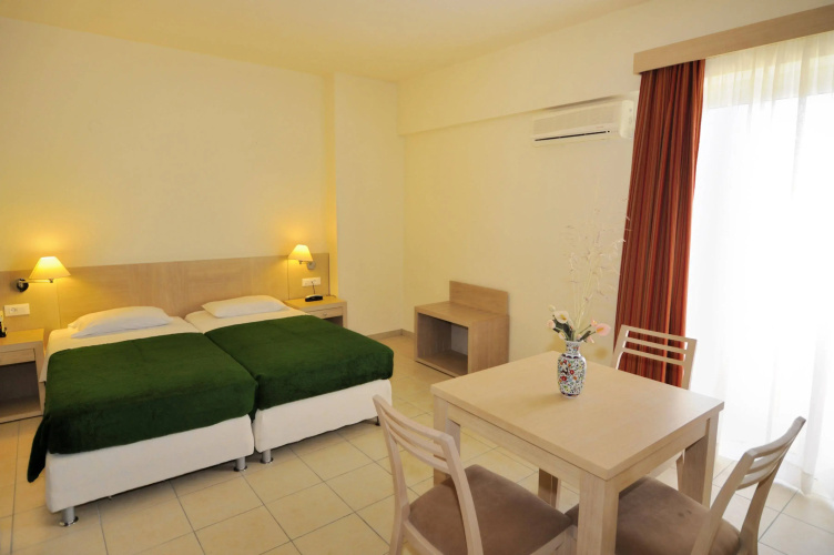 Anita ApartHotel