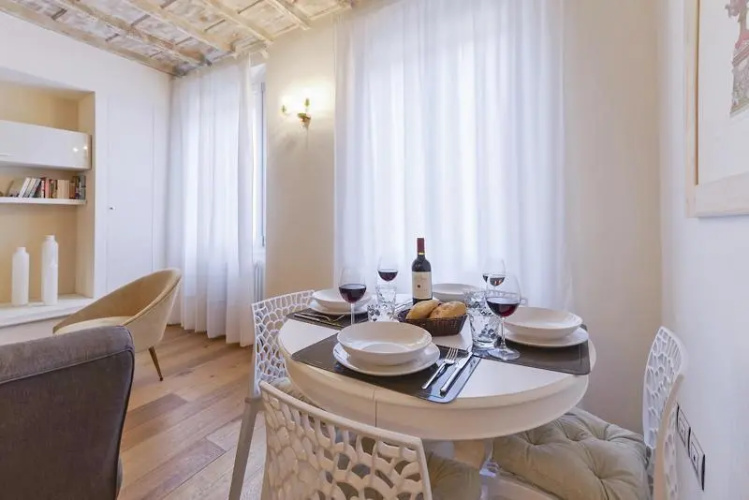 Don Giovanni Halldis Apartment