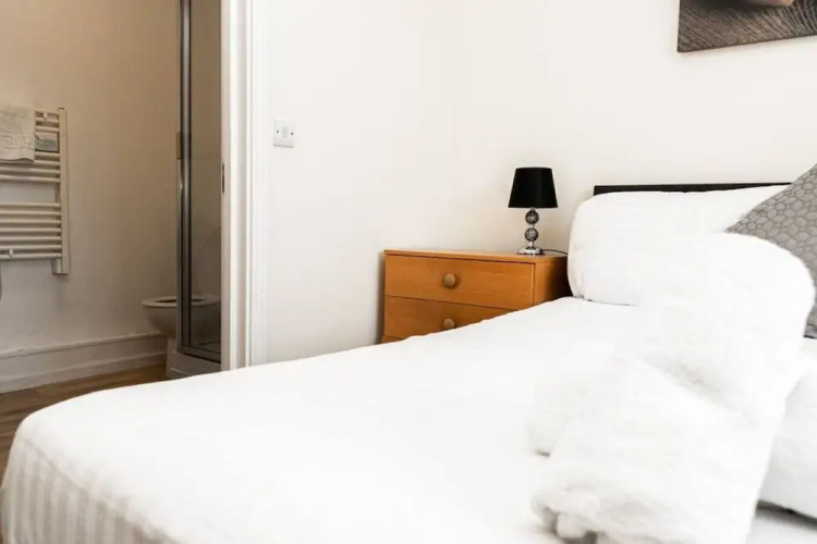 2 Bedroom Apartment Warrington