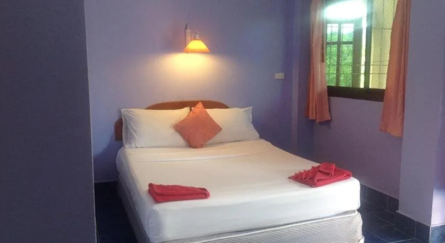 Coconut House Chaweng Hostel