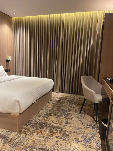 Lyvan Hotel