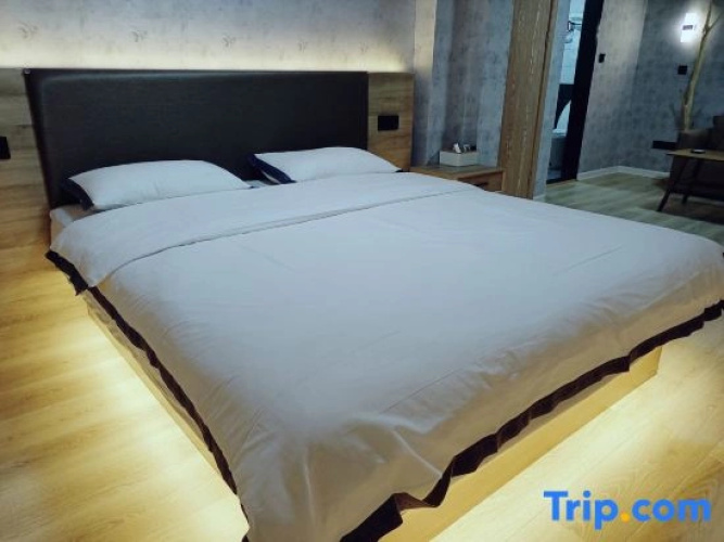 Xiaogan Qingkongshu Themed Homestay