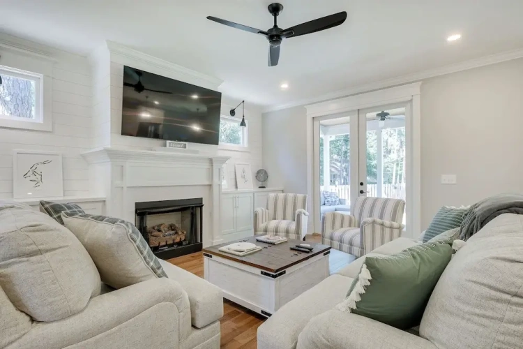 4 Bedrooms Cottage