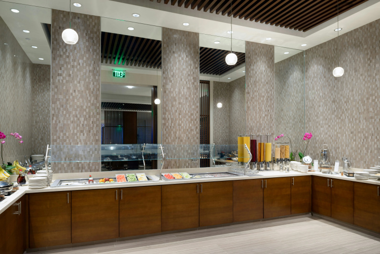 Hilton Woodland Hills/Los Angeles photo 32