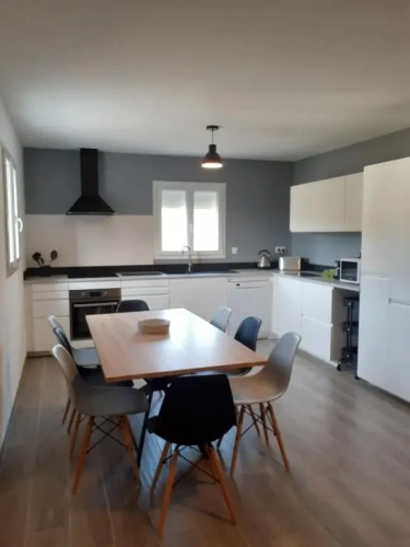 3 Bedrooms Cottage