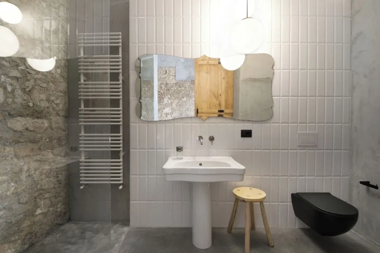 Comfort room