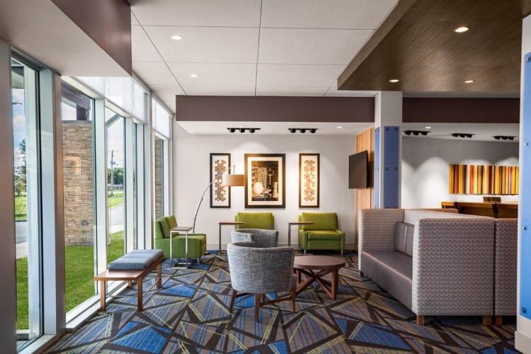 Holiday Inn Express & Suites Sanford photo 16