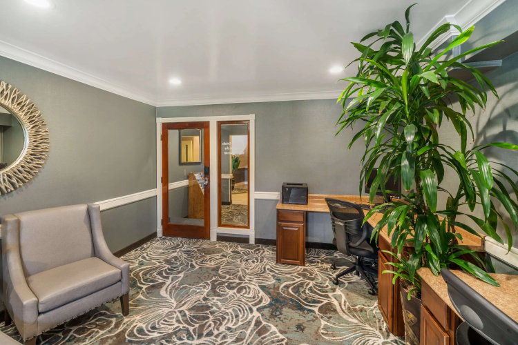 Best Western Plus Carpinteria Inn photo 14
