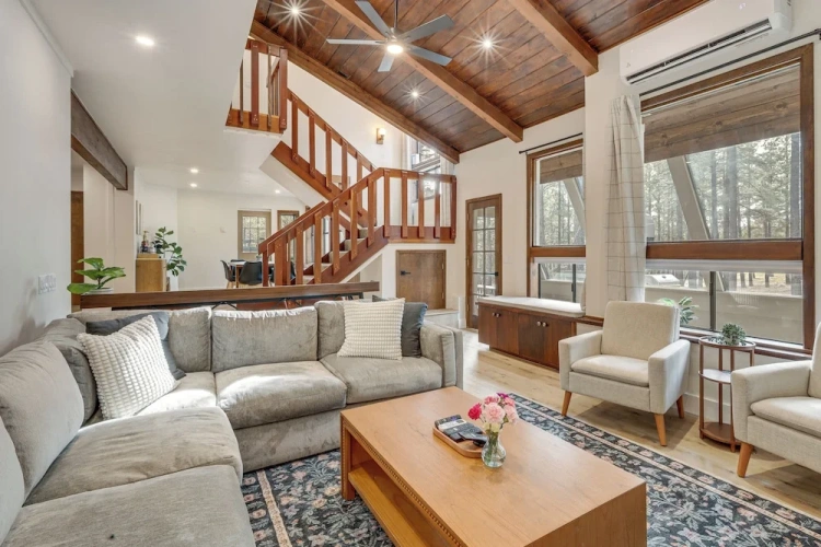4 Bedrooms Cottage
