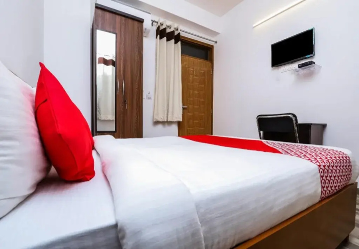 Sky Height Residency By OYO Rooms