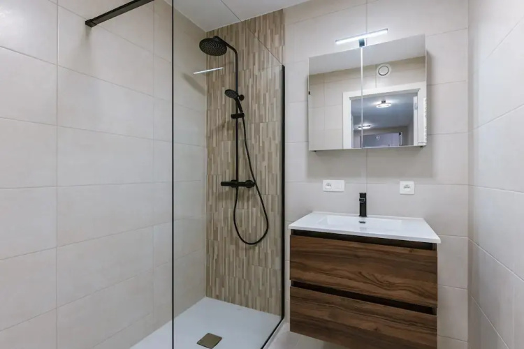 Stunning Apartment With Golf Course Views