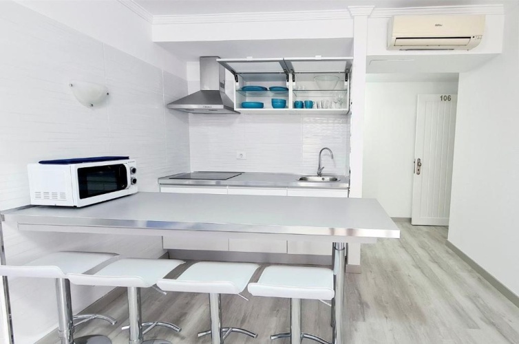 2 Bedrooms Apartment