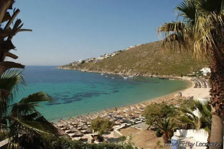 Psarou Beach