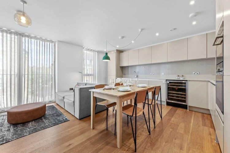 Deluxe Apartment
